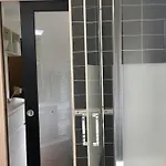Magnifique studio neuf avec Accès indépendant - Champs Elysée